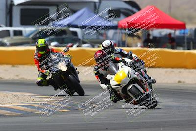 media/Apr-10-2022-SoCal Trackdays (Sun) [[f104b12566]]/Turn 2 (1135am)/